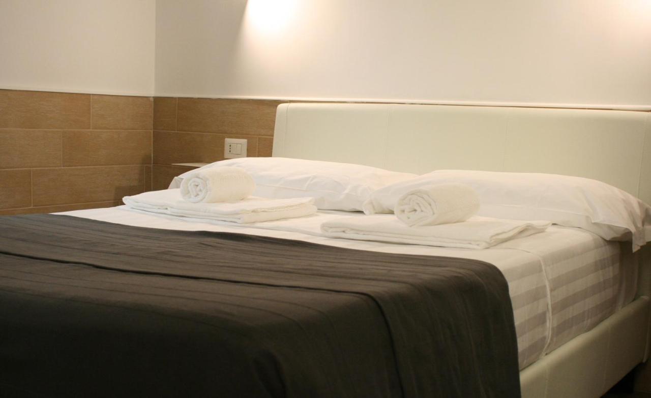 נאפולי H22 Hotel מראה חיצוני תמונה