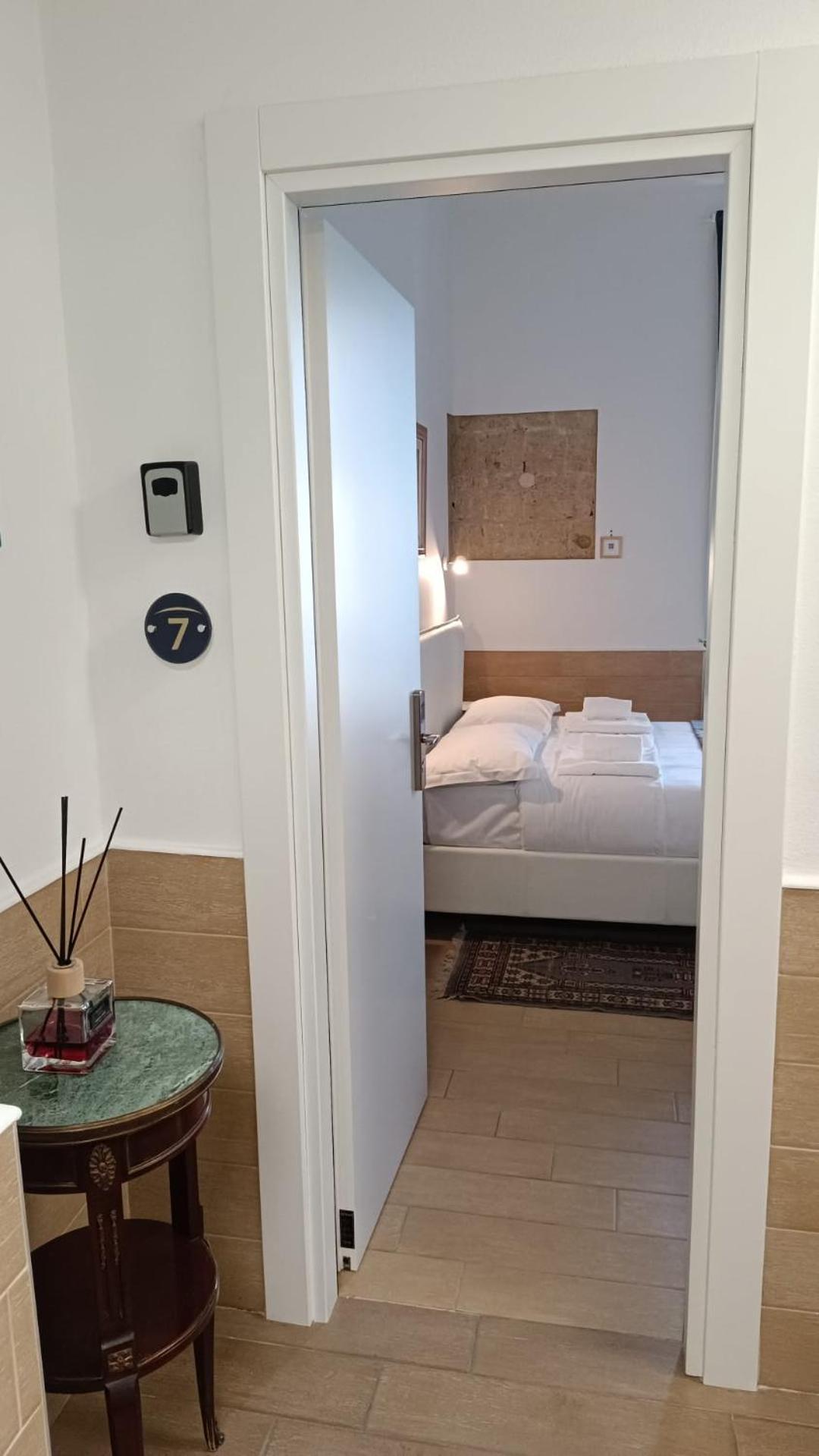 נאפולי H22 Hotel מראה חיצוני תמונה