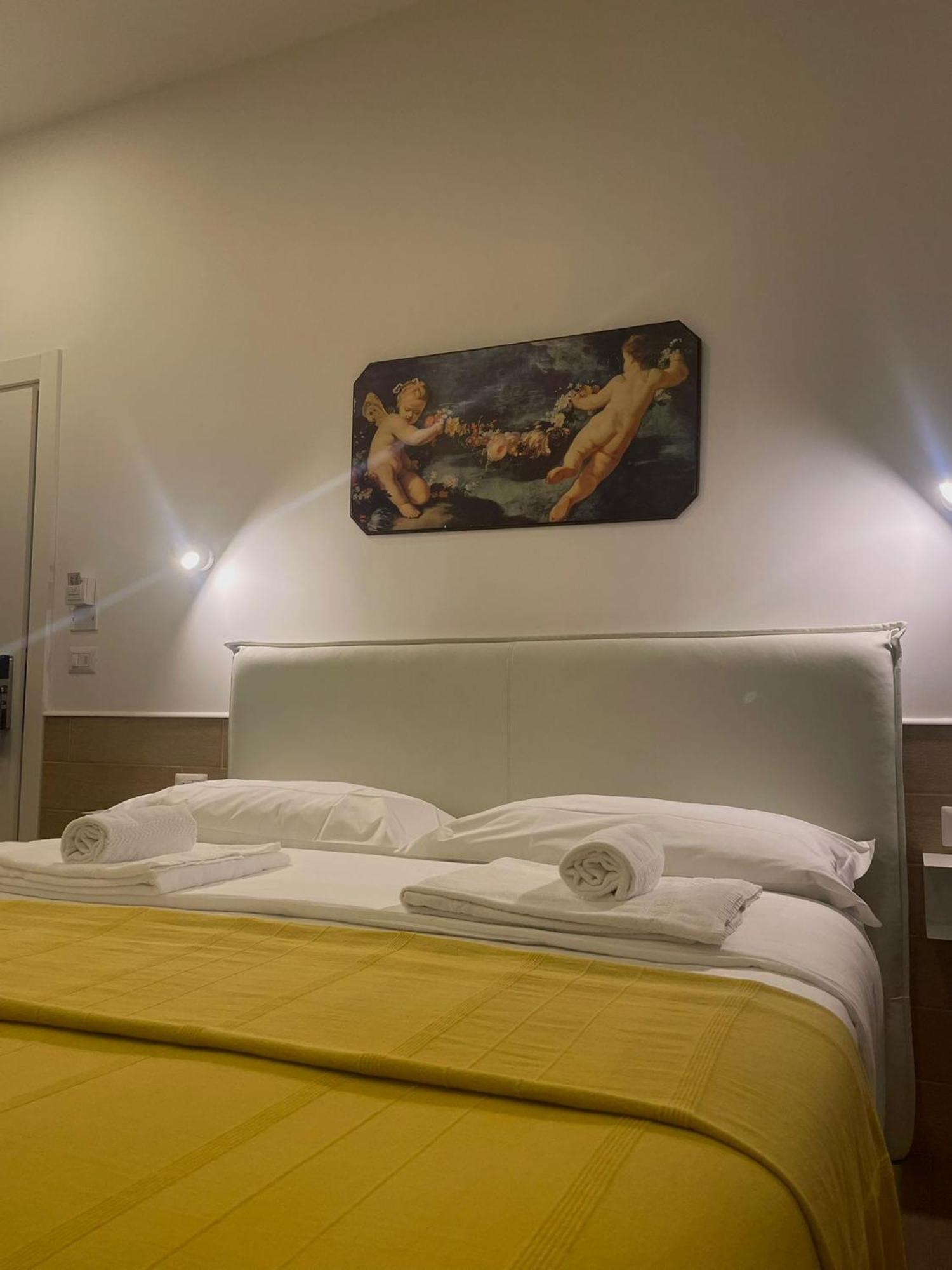 נאפולי H22 Hotel מראה חיצוני תמונה