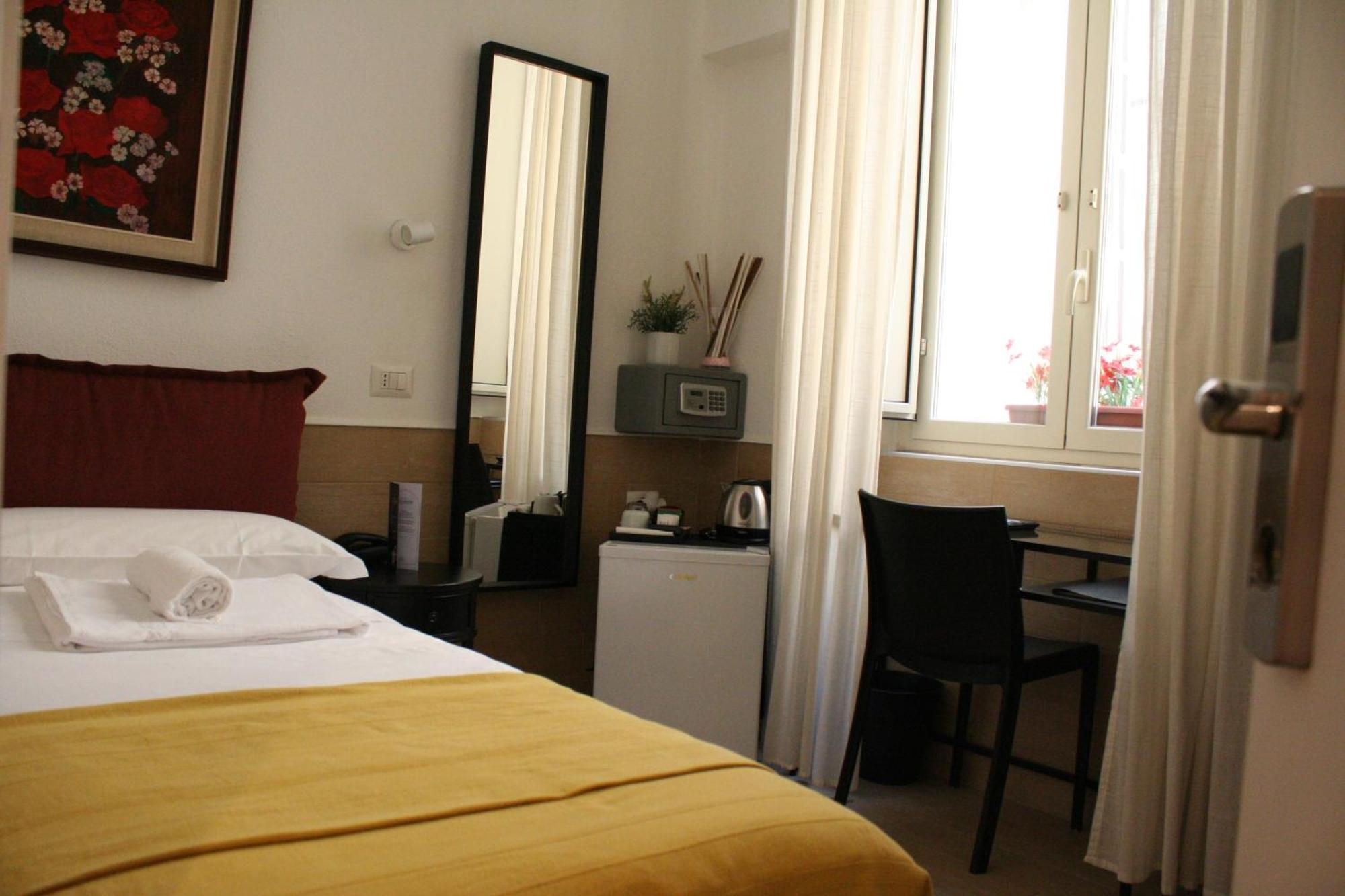 נאפולי H22 Hotel מראה חיצוני תמונה